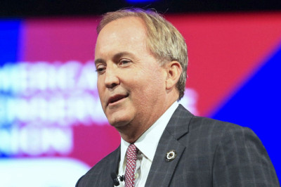 Texas Supreme Court orders Harris County to not make payments under guaranteed income program