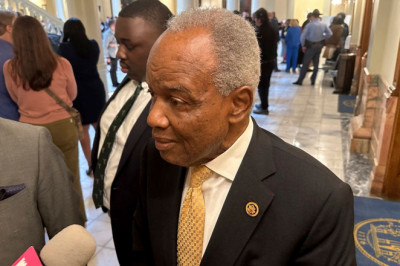 Critics say 11-term Georgia Democratic congressman too old to be re-elected