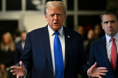 Trump slams 'radical left lunatics' creating chaos on college campuses nationwide