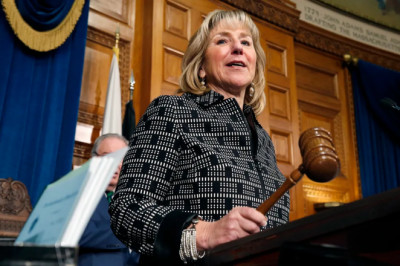 Massachusetts considering universal, free community college