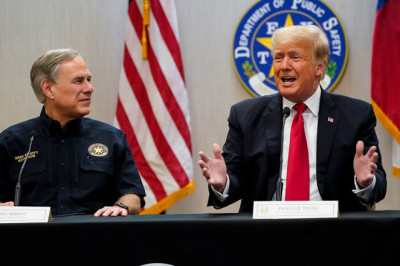 Trump holding Oval Office meeting with Texas Gov. Abbott over 'securing the southern border'