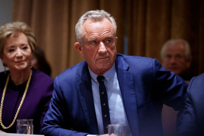 HHS says it will cut workforce by 10K, saving $1.8B annually