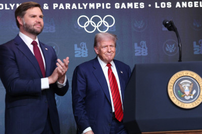 Trump says JD Vance would be 'probably favored' for 2028 Republican presidential nomination