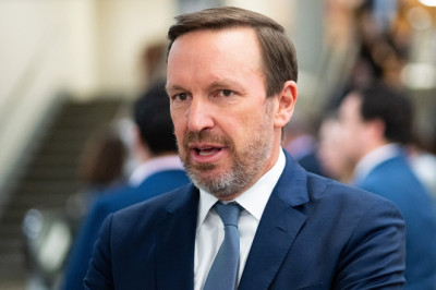 Trump blasts 'lightweight' Dem senator who criticized Putin summit in Alaska: 'Stupid'