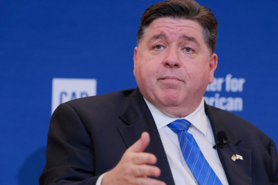 ‘Slap in the face’: Major blue state governor signs bill opening financial aid to illegals