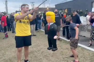 'No Kings' agitators recorded having children bash Trump piñata