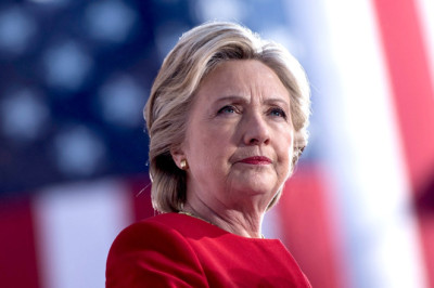 Hillary Clinton mocked for 2001 furniture scandal amid Trump ballroom meltdown: 'At least he didn’t steal'