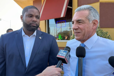 MAGA star joins Ciattarelli on campaign trail in New Jersey as Republicans aim to flip governor's office