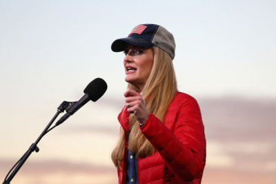 SBA chief Kelly Loeffler blames Senate Democrats for canceling veterans business week