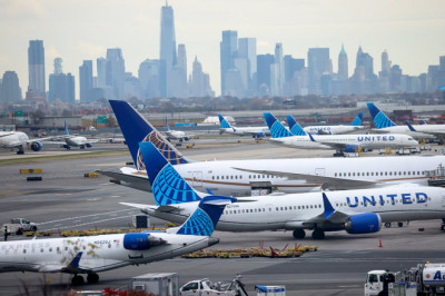 Flight reductions likely to continue — or worsen — if shutdown persists, experts warn