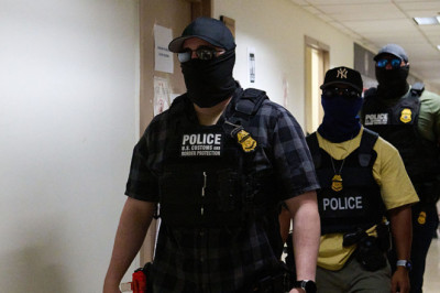 Trump admin sues over California law banning ICE from wearing face masks to shield identities