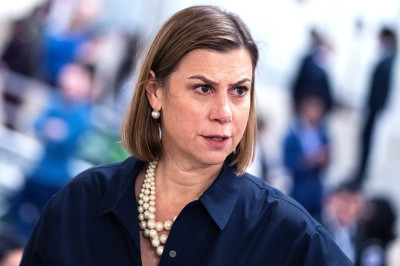 Slotkin goes silent when pressed on past Trump–Guard ‘shooting’ claims after DC attack