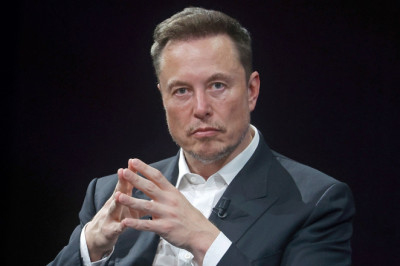 Elon Musk accuses Ilhan Omar of treason over Somalia comments in viral social media post