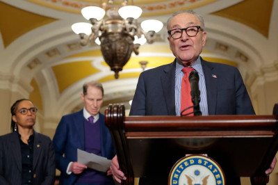 Senate Dems' Obamacare fix fails as Senate looks for off-ramp from healthcare cliff