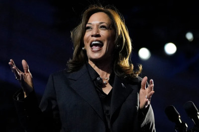 Harris thanks supporters for 'standing up for democracy' at annual DNC meeting