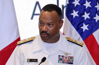 SOUTHCOM commander abruptly retires amid escalating scrutiny of Caribbean strikes