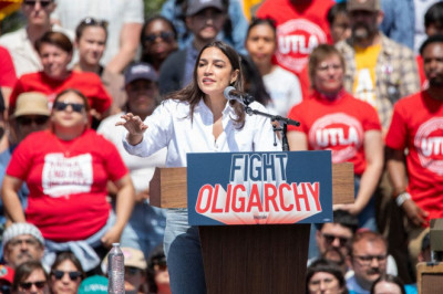 AOC’s luxury spending binge in Puerto Rico reignites questions about 'socialist' brand: 'Peak hypocrisy'