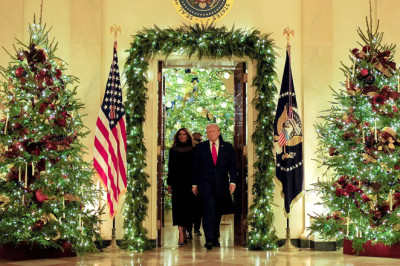 Trump grants many federal workers unprecedented 5-day holiday break with two extra days off around Christmas