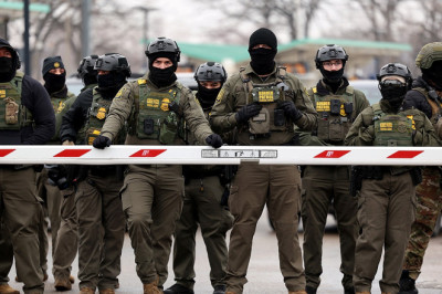 Trump admin warns of 'widescale doxxing' of ICE if House Dem's new bill passes