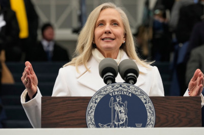 Spanberger takes swipe at Trump admin, says Virginians worried about 'recklessness coming out of Washington'