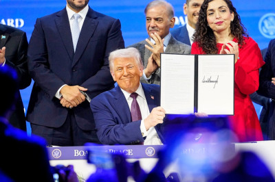 Trump and world leaders sign Gaza Board of Peace charter