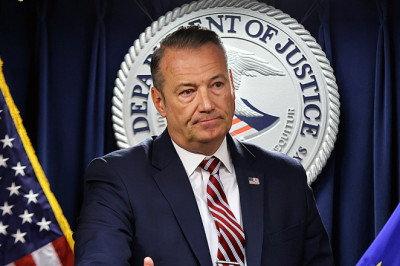 Judge threatens contempt for ICE leader, orders him to appear in court