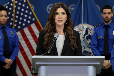 Trump admin asks Supreme Court to end temporary protected status for Syrian migrants