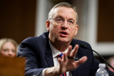 Trump admin says VA benefits claims backlog below 100K for first time in 6 years: 'Record levels of service'